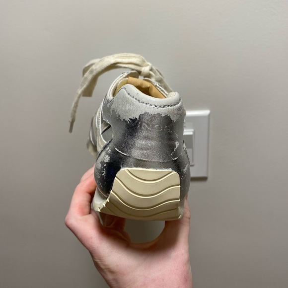 Vince Women’s Oasis Runner Sneaker Metallic Silver *FLAWS* - Picture 3 of 14